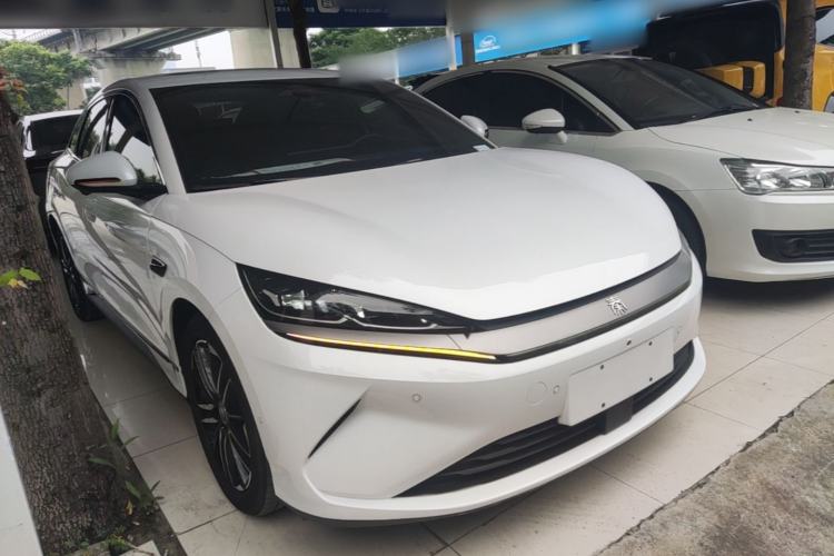 BYD Qin L 2025 — 3