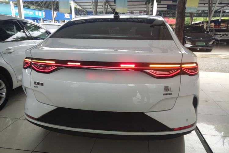 BYD Qin L 2025 — 5