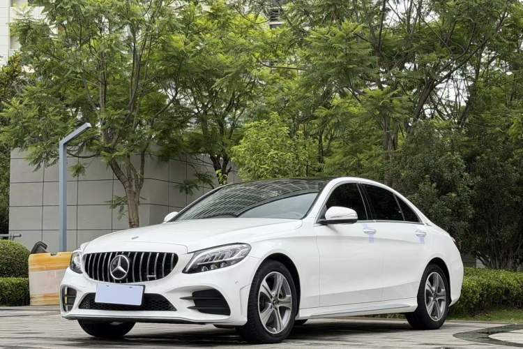 Mercedes-Benz C 260 L 2020 — фото 1