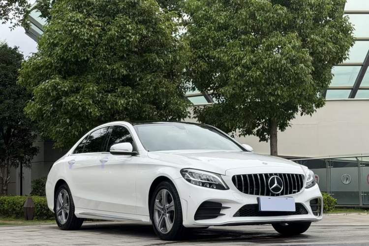 Mercedes-Benz C 260 L 2020 — фото 3