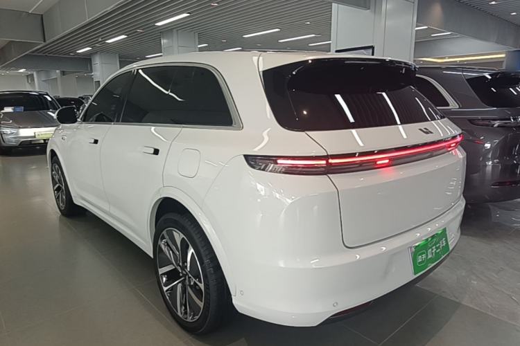 Li Auto L7 2023 — 4