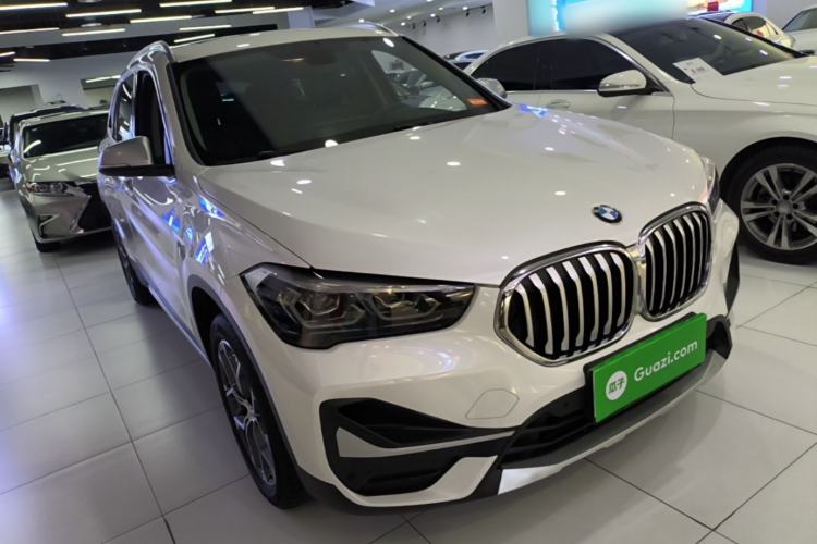 BMW X1 2021 — фото 3