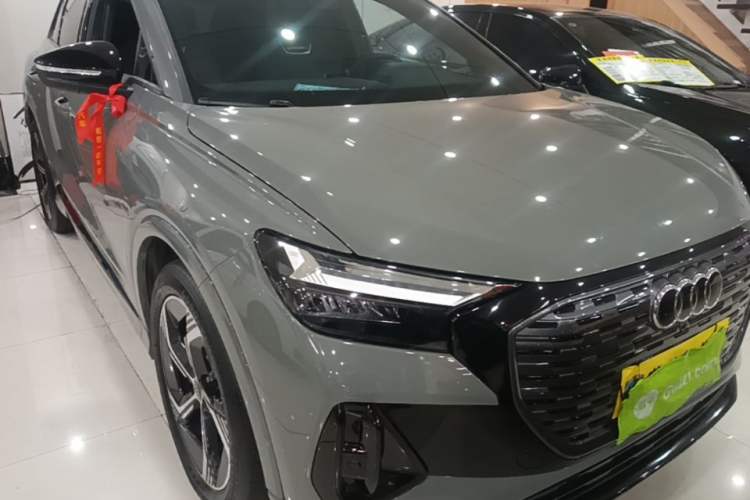 Audi Q4 e-tron 2023 — 3