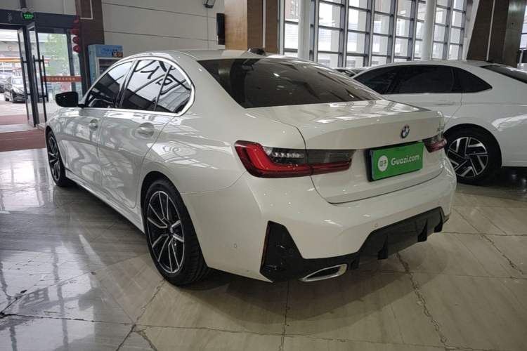 BMW 325i 2025 — 4