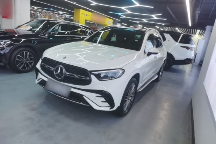 Mercedes-Benz GLC 300 L 2023 — фото 1