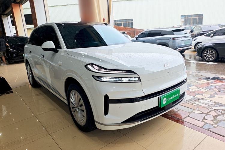 Onvo L90 2025 — 3