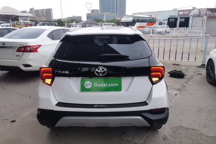 Toyota Yaris 2021 — 5