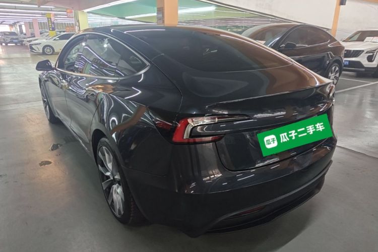 Tesla Model 3 2025 — 4