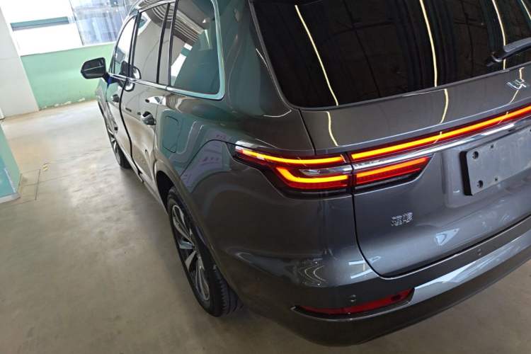 Li Auto ONE 2021 — 4