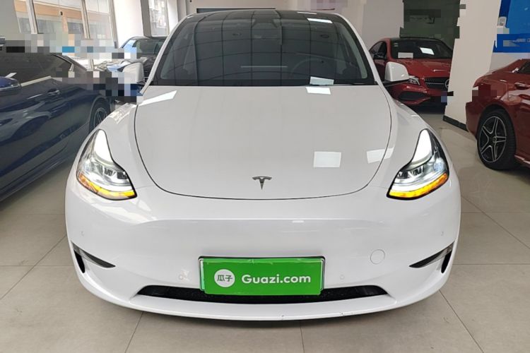 Tesla Model Y 2022 — 2