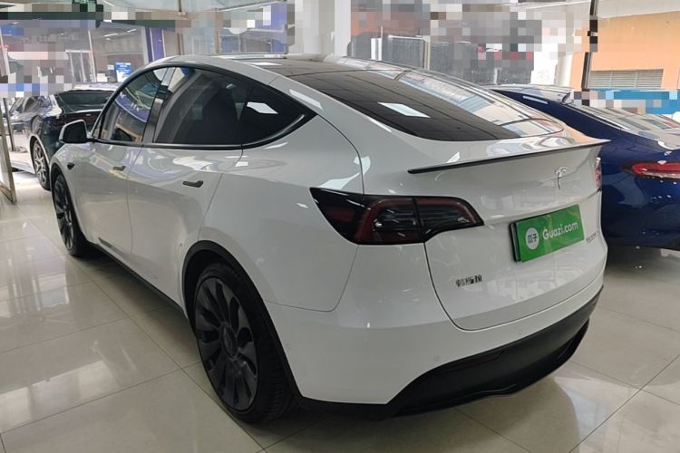 Tesla Model Y 2022 — 4