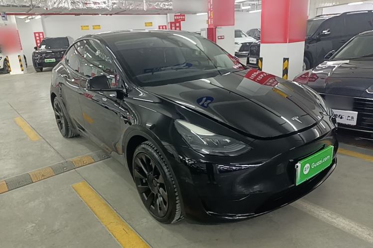 Tesla Model Y 2022 — 3