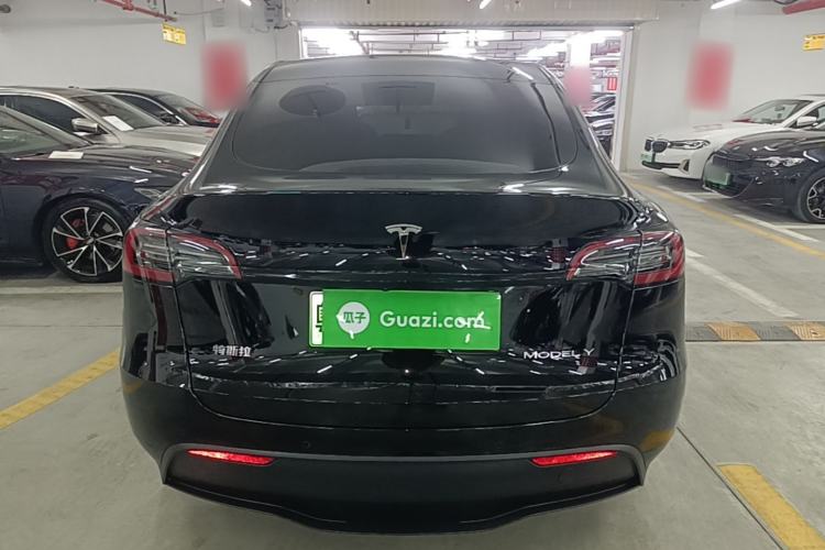 Tesla Model Y 2022 — 5