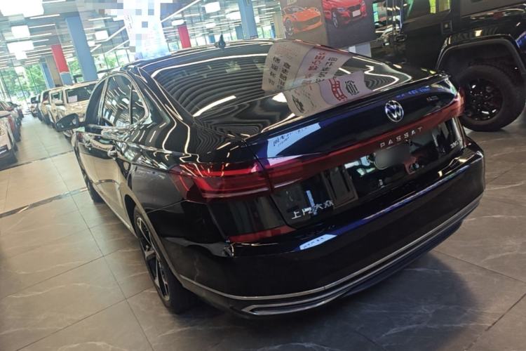 Volkswagen Passat 2023 — 4