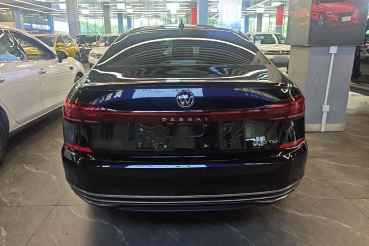 Volkswagen Passat 2023 — 5