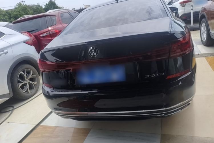 Volkswagen Passat 2024 — 5