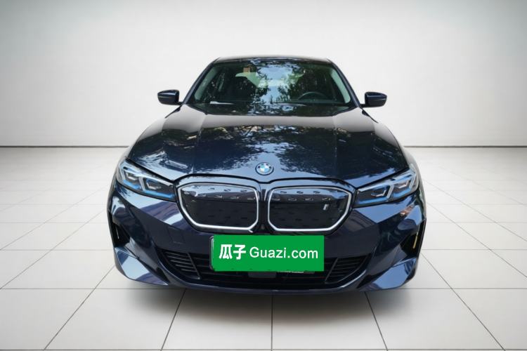 BMW i3 2023 — 2