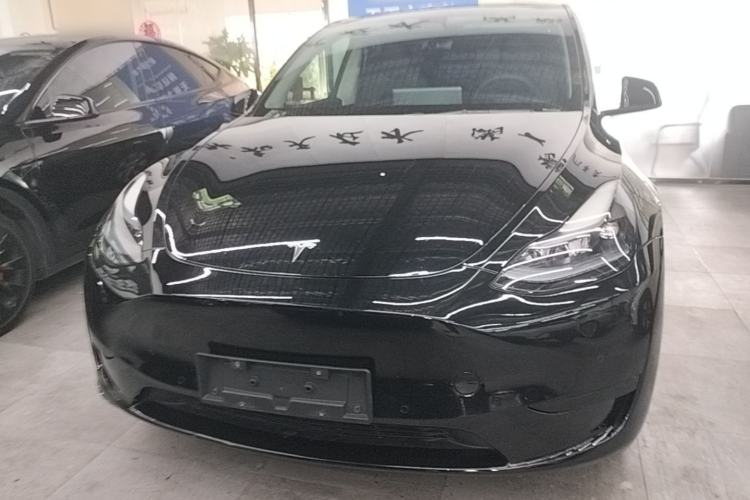 Tesla Model Y 2022 — 2