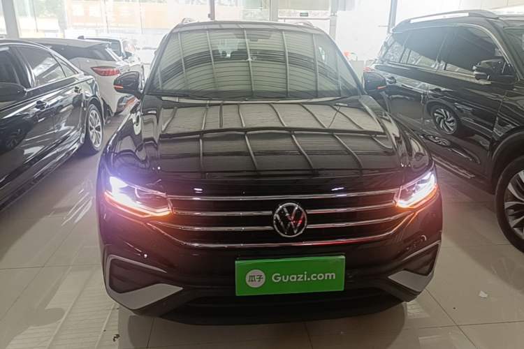 Volkswagen Tiguan L 2022 — фото 2