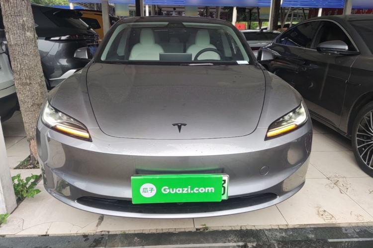 Tesla Model 3 2025 — 2