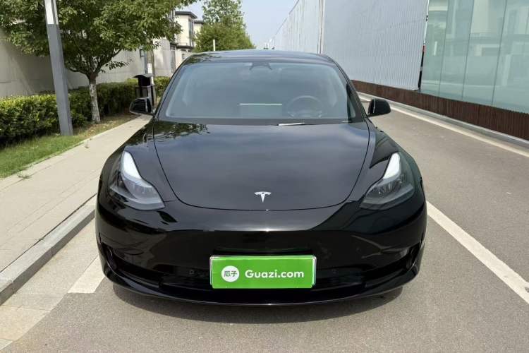 Tesla Model 3 2022 — 2
