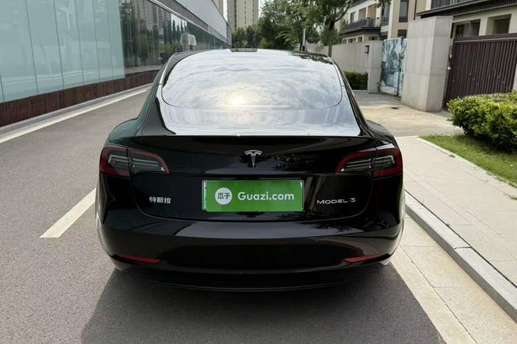 Tesla Model 3 2022 — 5