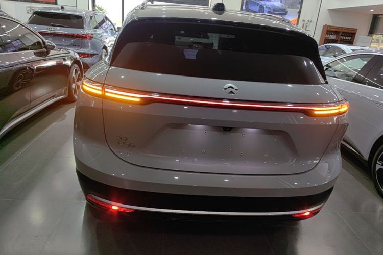 NIO ES6 2023 — 5