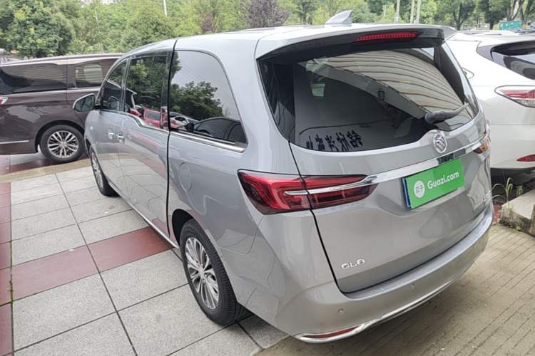 Buick GL8 2023 — фото 4