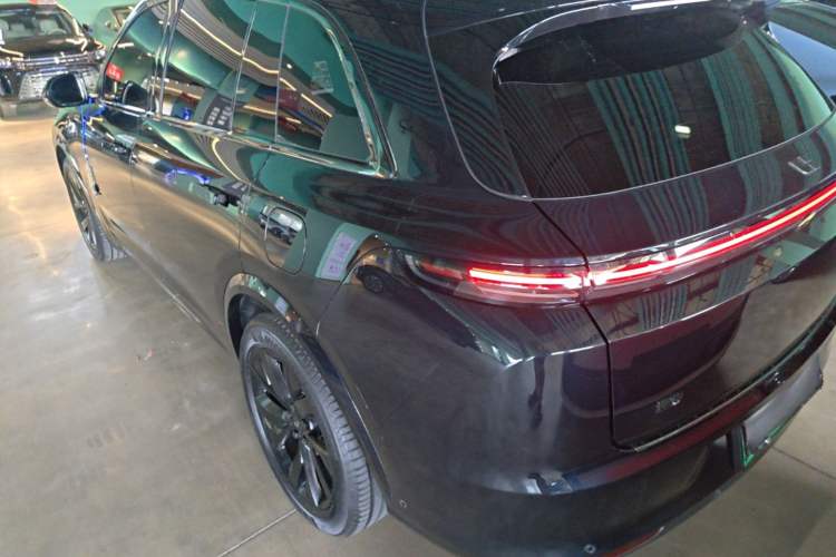 Li Auto L7 2023 — 4