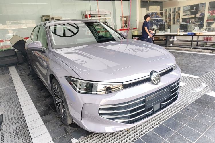Volkswagen Passat 2025 — 3