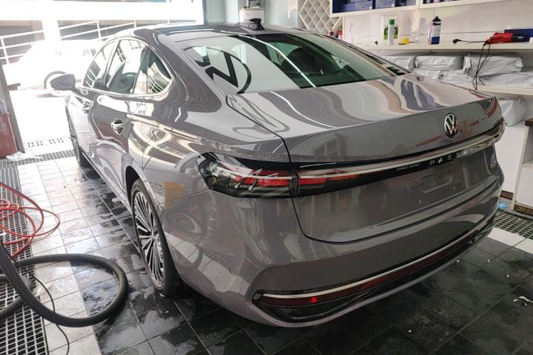 Volkswagen Passat 2025 — 4
