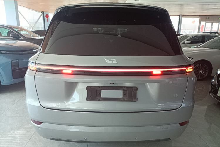 Li Auto L9 2022 — 5