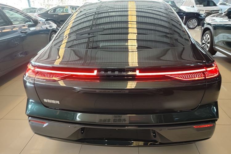 Geely Galaxy 8 2025 — 5
