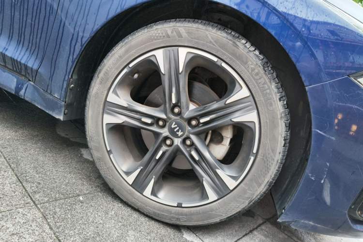 Kia K5 2020 — 5