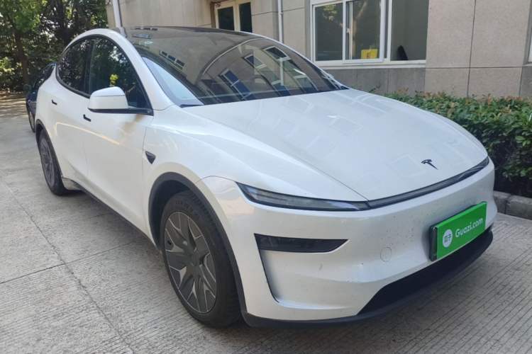 Tesla Model Y L 2025 — фото 3