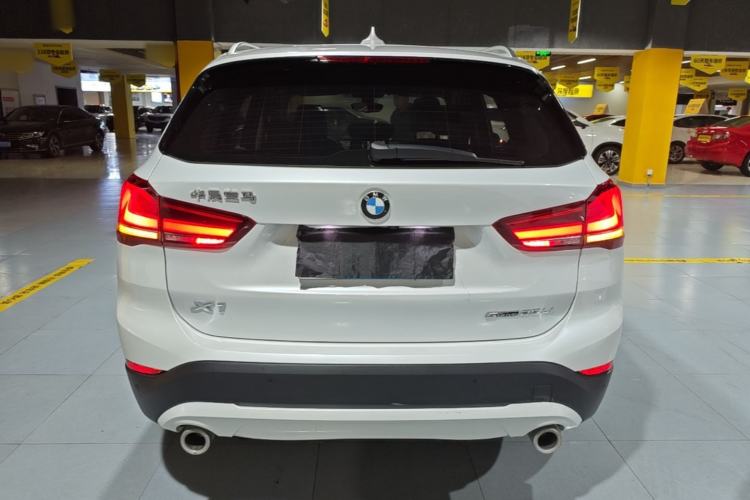 BMW X1 2022 — фото 5