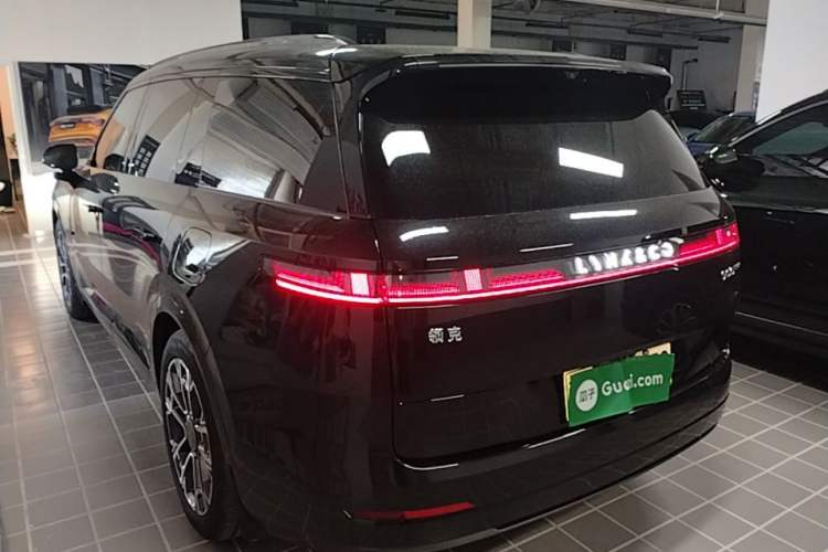 Lynk & Co 900 2025 — 4