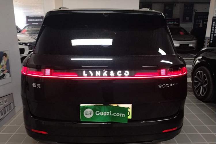 Lynk & Co 900 2025 — 5