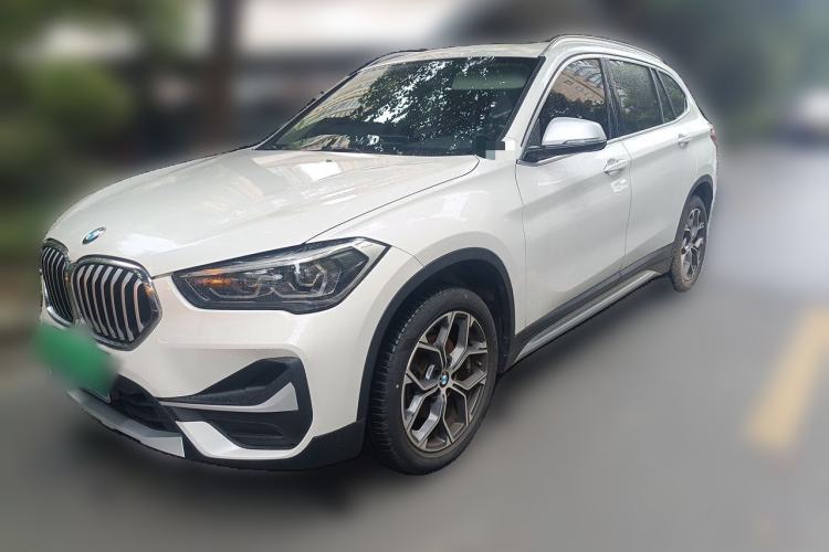 BMW X1 2022 — фото 1
