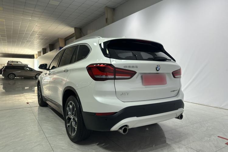 BMW X1 2022 — фото 5