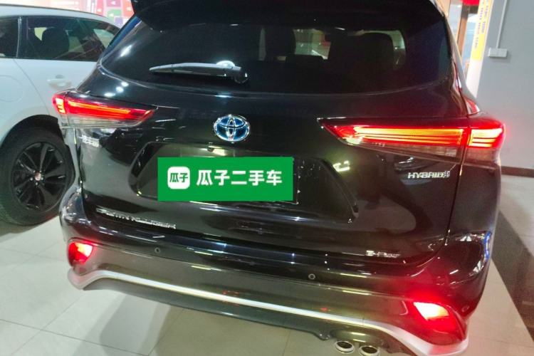 Toyota Highlander 2022 — 5