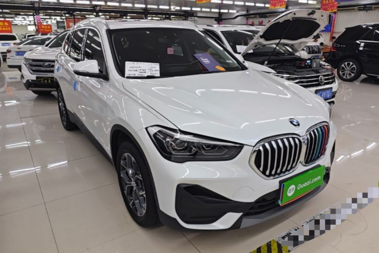 BMW X1 2022 — фото 3