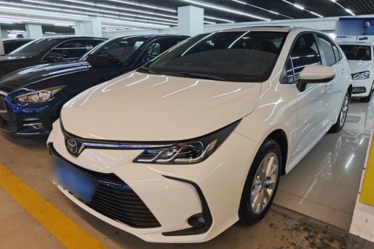 Toyota Corolla 2021 — фото 1