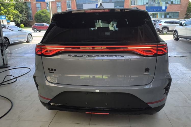 BYD Tang 2025 — 3