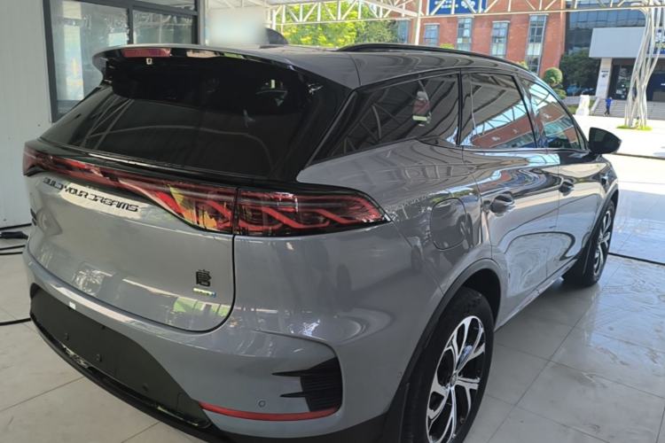 BYD Tang 2025 — 4