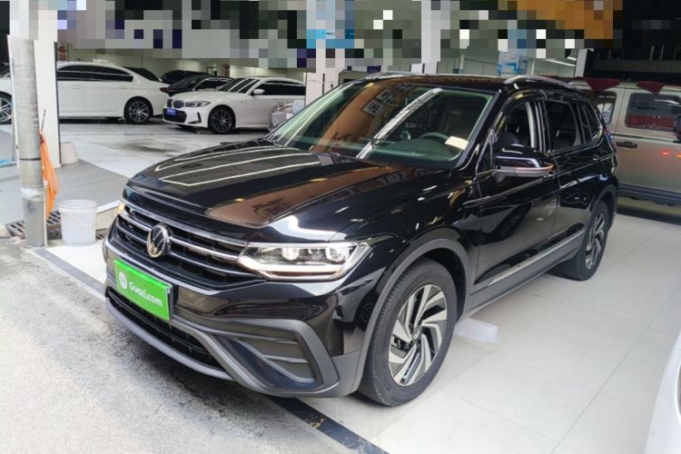 Volkswagen Tiguan L 2025 — фото 1