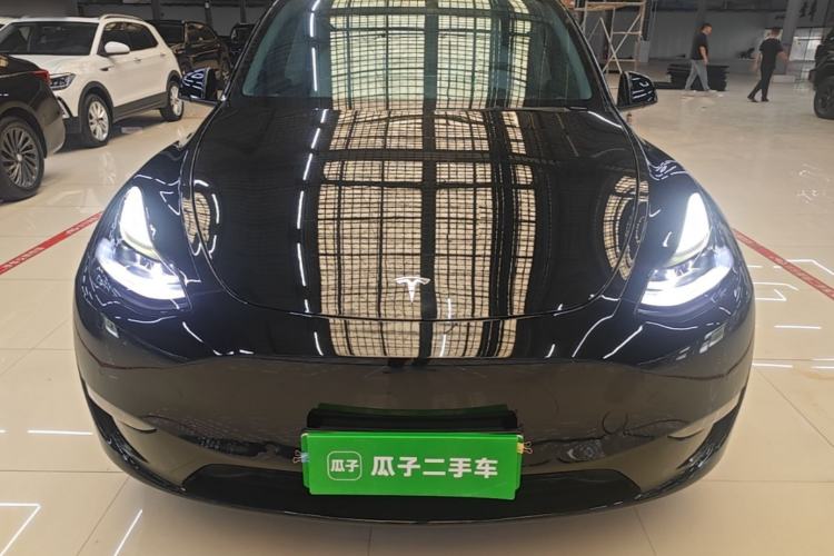 Tesla Model Y 2021 — 2