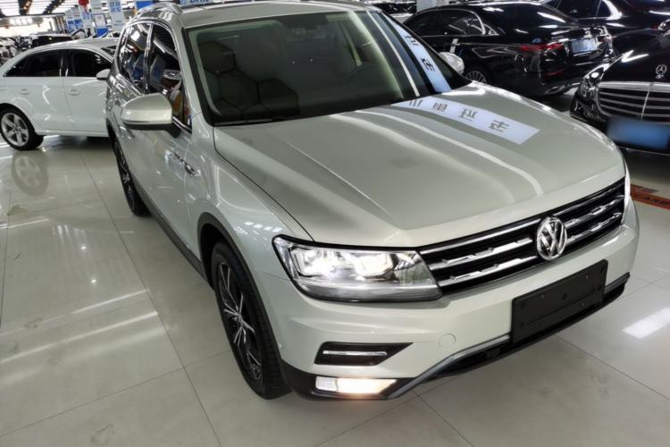 Volkswagen Tiguan L 2020 — фото 3