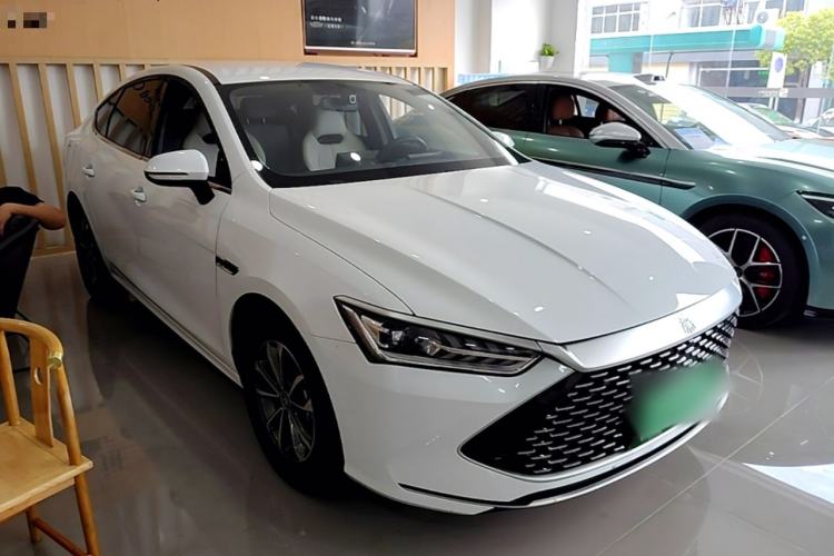BYD Qin Plus 2023 — фото 3