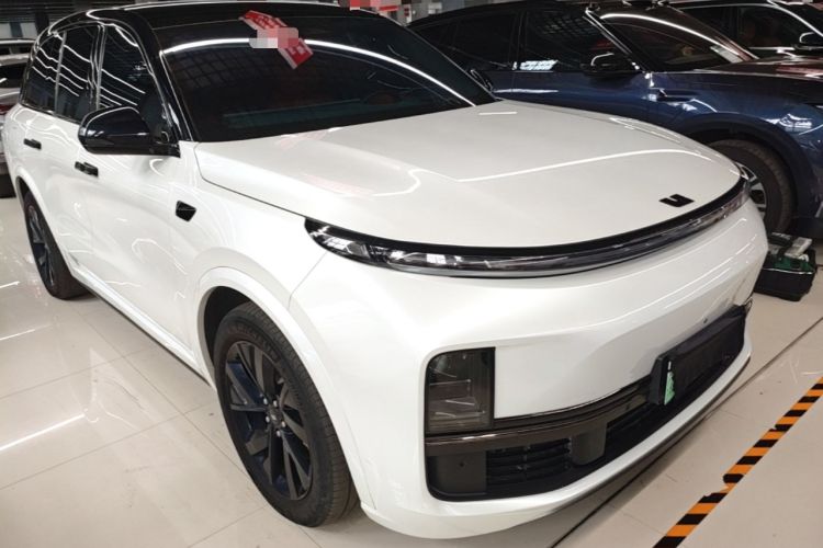 Li Auto L8 2023 — 3